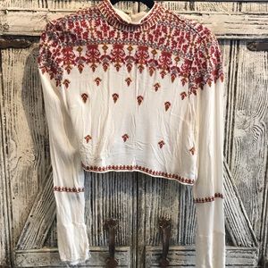 Ecoté Embroidered Crop Top